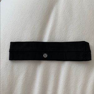 Lululemon black headband (one size)